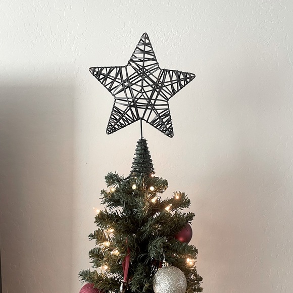 Tree Topper Christmas Tree Star - Picture 2 of 3